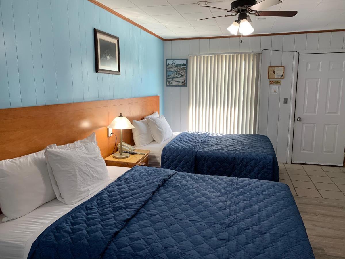 Town & Country Motel Parry Sound Exteriör bild
